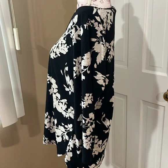 Calvin Klein blouse new no tags - Picture 4 of 5